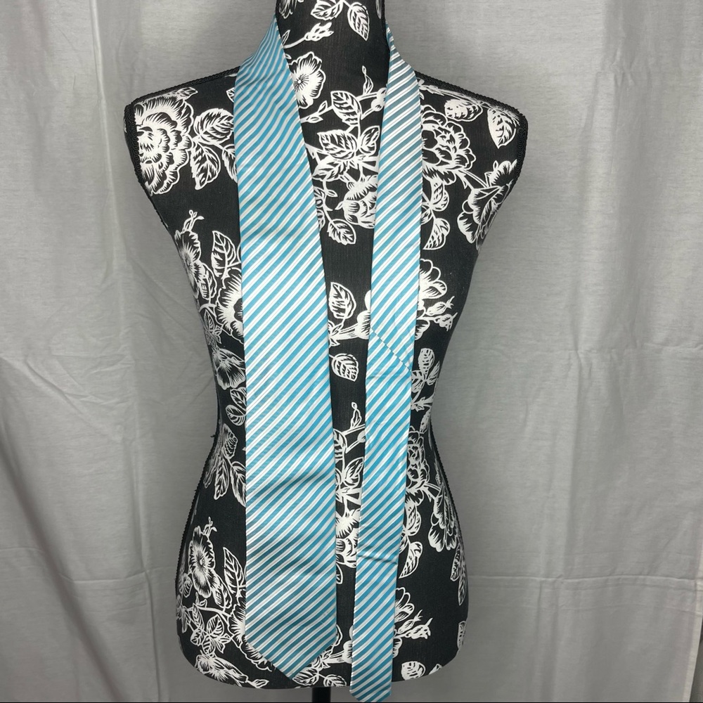 Alexander Julian Men’s Neck Tie